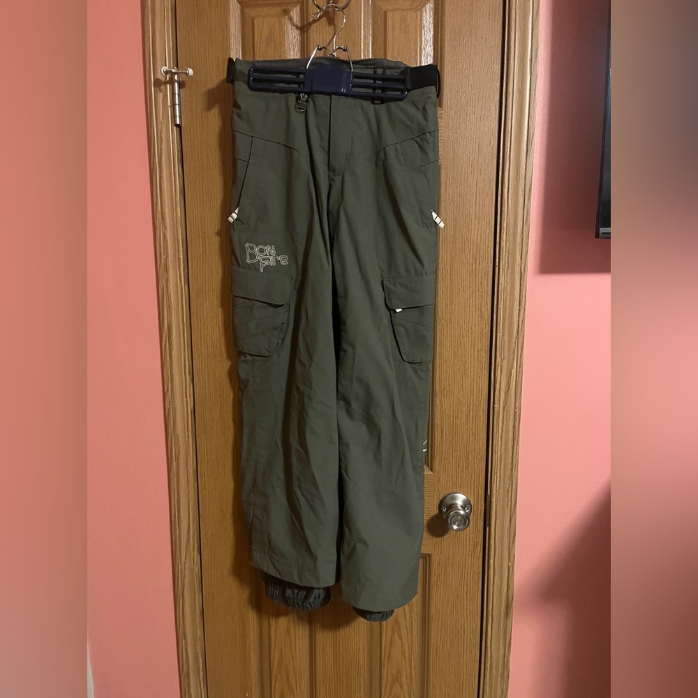 Waterproof snowboarding pants, used only a few times.
